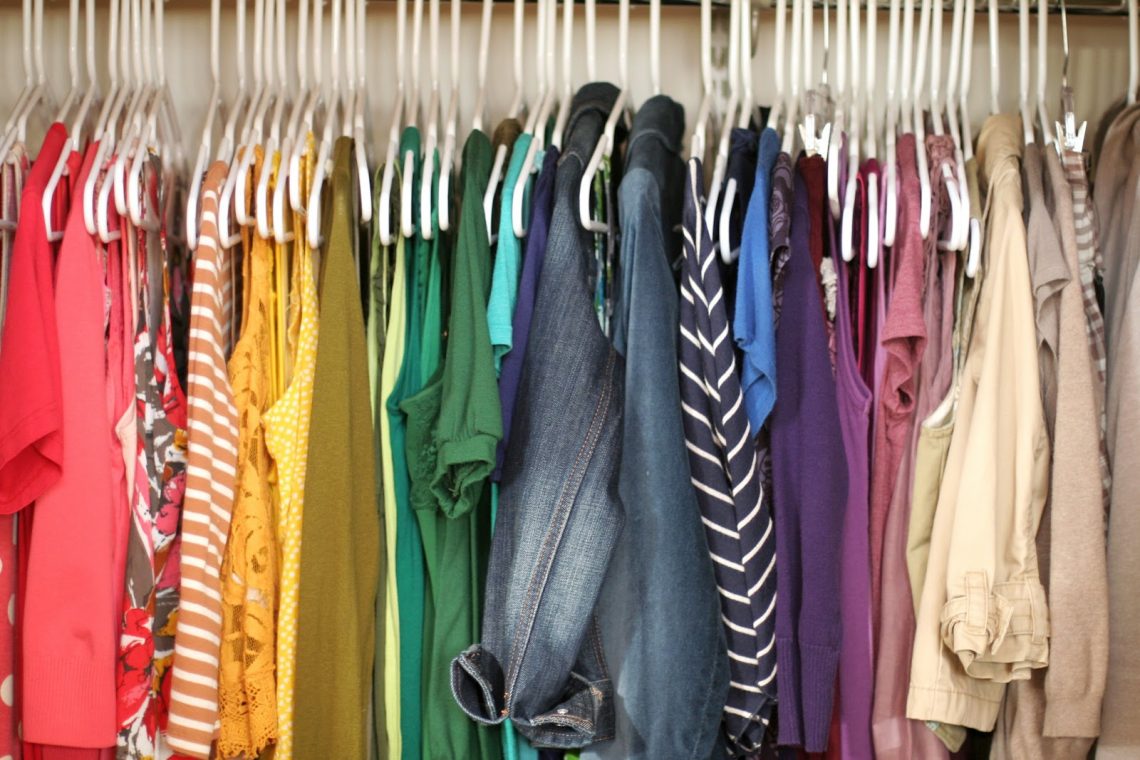 10 Tips Terbaik untuk Mencegah Ngengat Pakaian